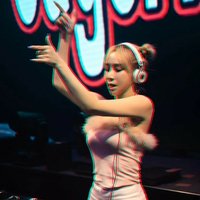 社會(huì)搖串燒全收錄-2025《解藥》《落了白》廣場(chǎng)舞最火50首